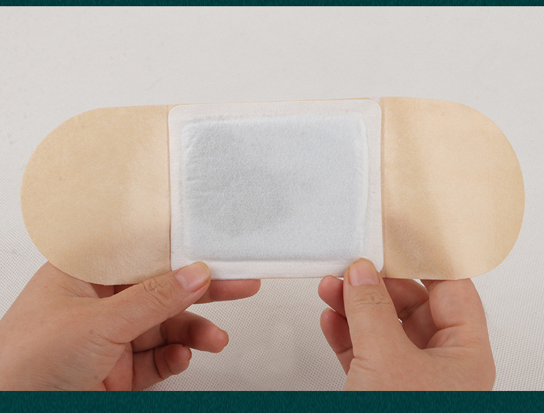 Twelve Herb Spleen and Stomach Patch Self Heating Abdominal Care Patch 6 Patches per Box in use