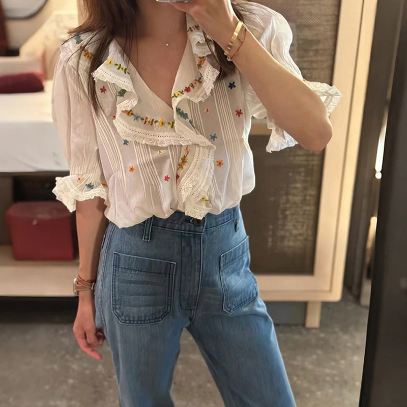 French Niche 2025 Early Autumn Sweet Little Flower Embroidered Ruffled Deep V Neck Puff Sleeve Pleated Women's Shirt 25617