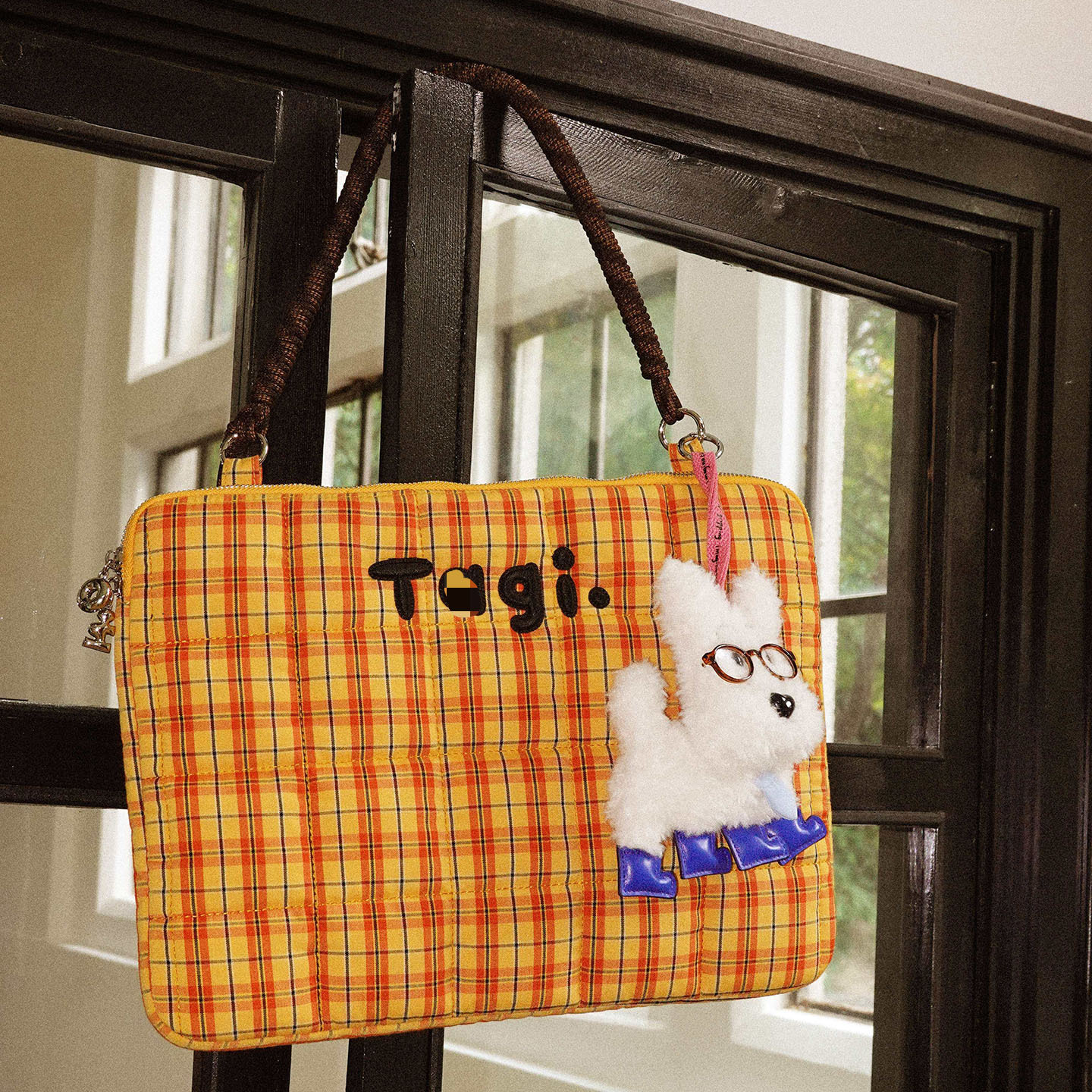Tg Same Style Woven Small Pillow Embroidered Laptop Bag, Daily Casual Shoulder Bag, Anti-Drop and Shockproof Notebook Bag