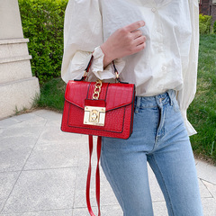 Stylish Single-Shoulder Bag for High-Value Women 2024 New Crocodile Texture Lock Fastener Crossbody Bag Versatile Handbag for Women