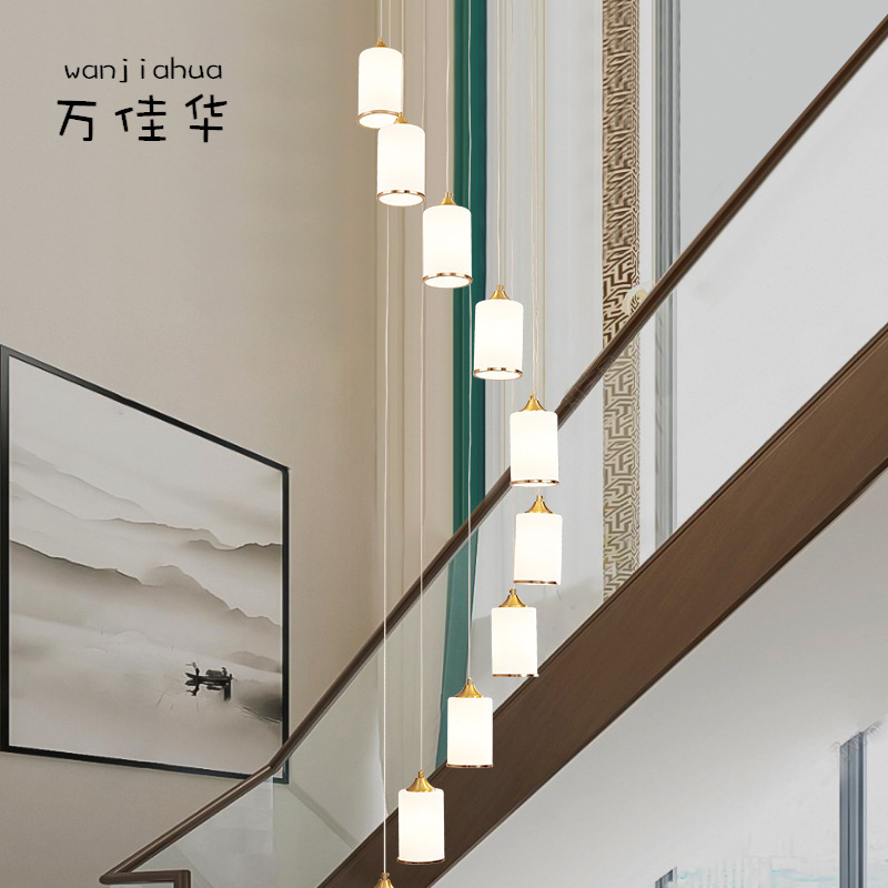 Nueva escalera china de cobre toda la lámpara de la casa de la sala de estar del comedor de la lámpara de salto alto hueco giratorio largo lámpara de la casa de la lámpara