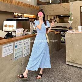 蓝色碎花V领连衣裙子女2025新款秋季法式小个子甜美收腰气质长裙