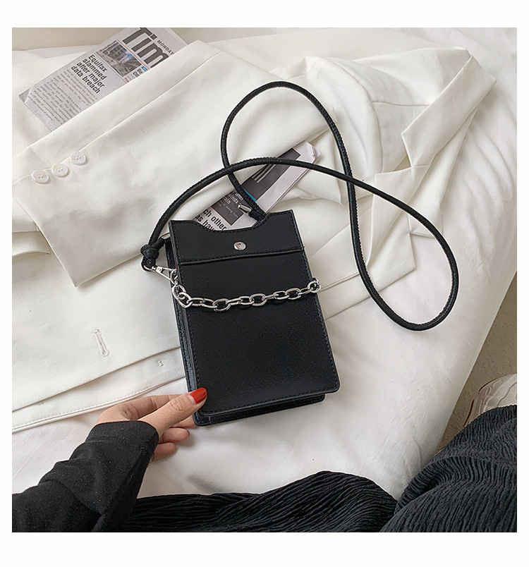 Fashion Chain Shiny Shoulder Messenger Portable Small Square Bag Wholesale display picture 42