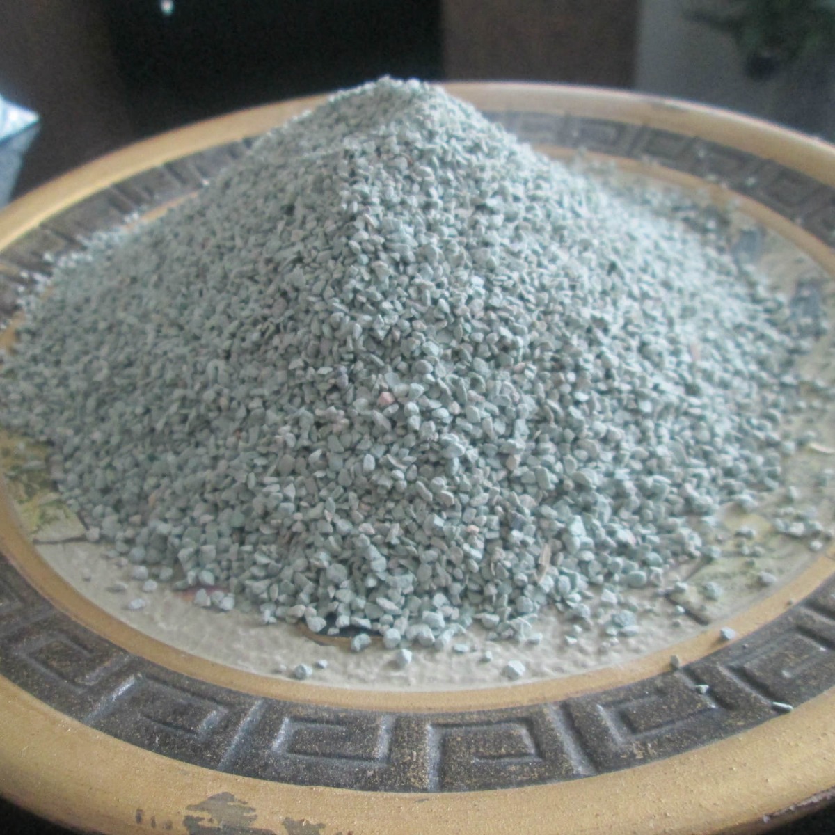 现货批发火山石麦饭石绿沸石硅藻土 轻石厂家直发量大优惠