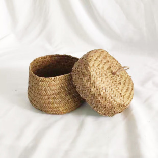 Sea straw woven bridesmaid bridesmaid gift box wedding birthday full moon small gift box woven basket storage box desktop