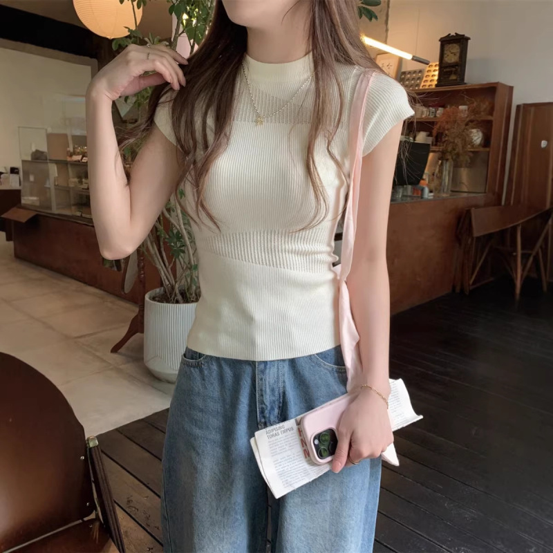 Chic Summer French-Style Round-Neck Hollow-Out T-Shirt for Women, High-End Ice Silk Knit Short-Sleeve Irregular Slim-Fit Top