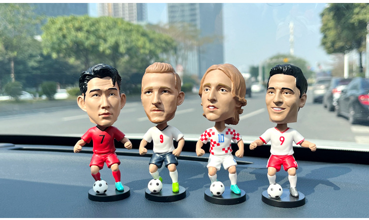 World Cup Football Star Figurines Car Ornaments Gifts for Boys Cristiano Ronaldo Haaland Spring-Loaded Bobblehead Dolls