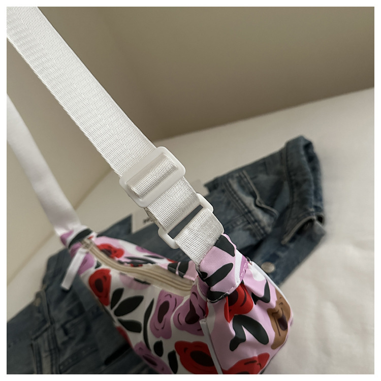 2025 Korean-style laid-back crossbody bag new versatile commuting dumpling bag, large-capacity commuting single-shoulder bag for women undefined