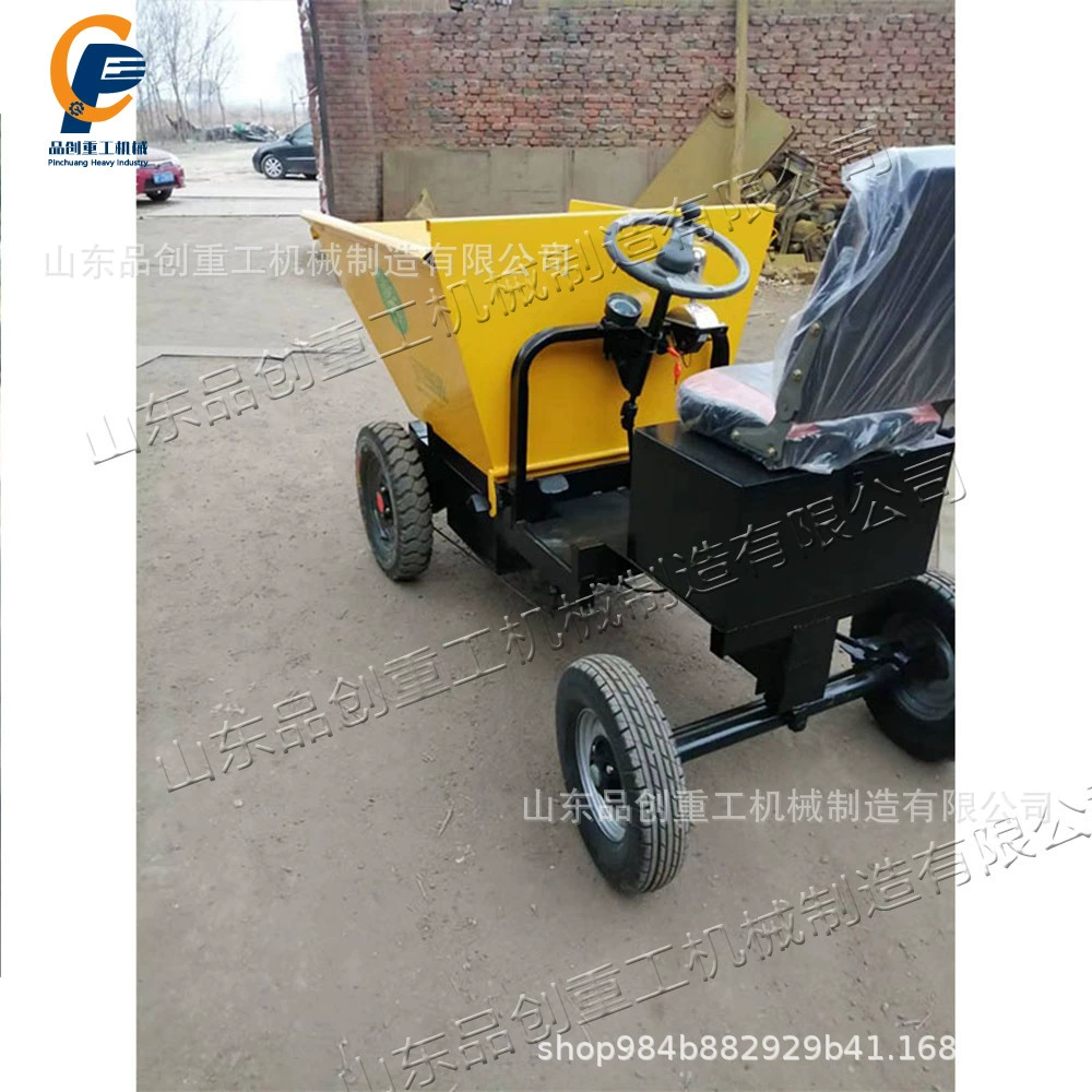 Электрический цементный землеройный транспортный автомобиль на строительной площадке