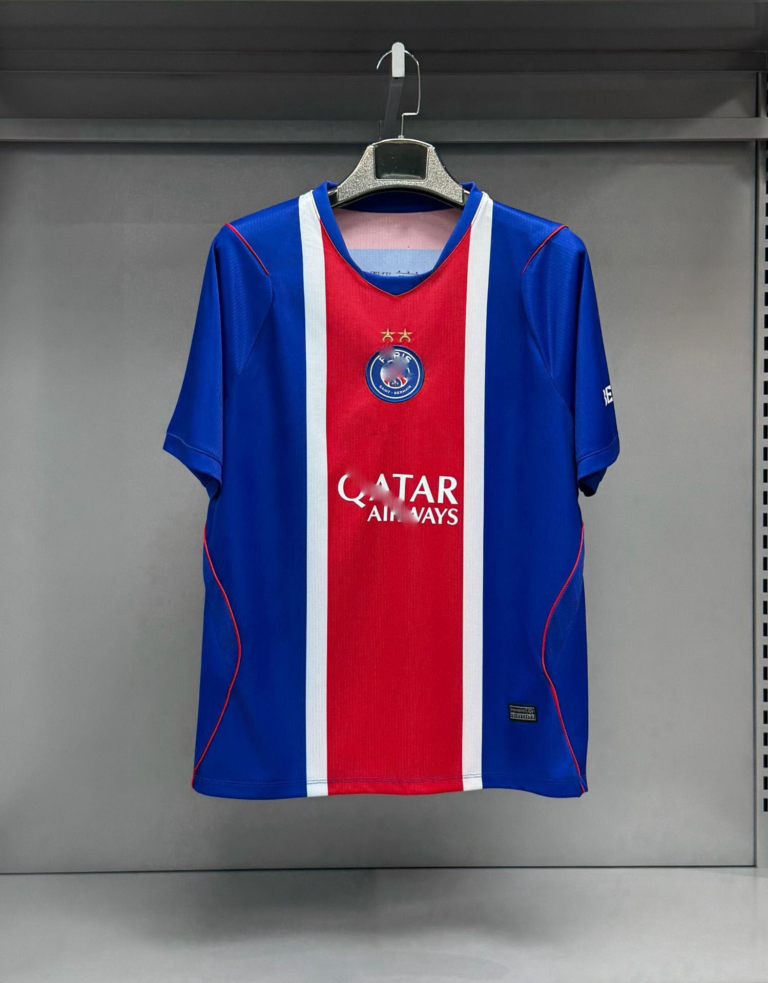 Al por mayor 2627 misceláneos Inter Real Madrid Manchester United uniformes de entrenamiento flamenco con el mismo número de impresión de un agente