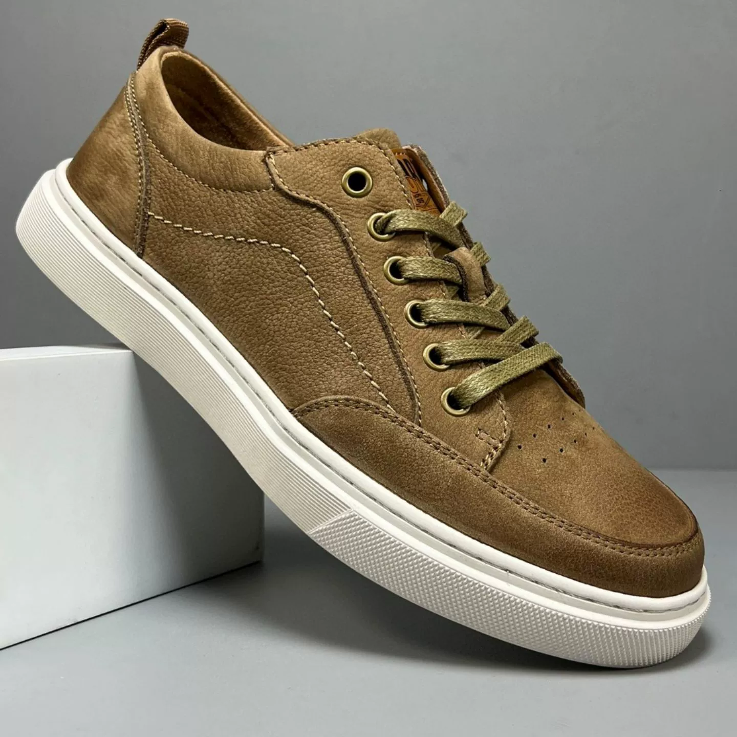 Мужская кожаная дышащая Новинка 2024 года в стиле ретро, универсальная повседневная кожаная обувь на шнуровке с низким верхом в наличии