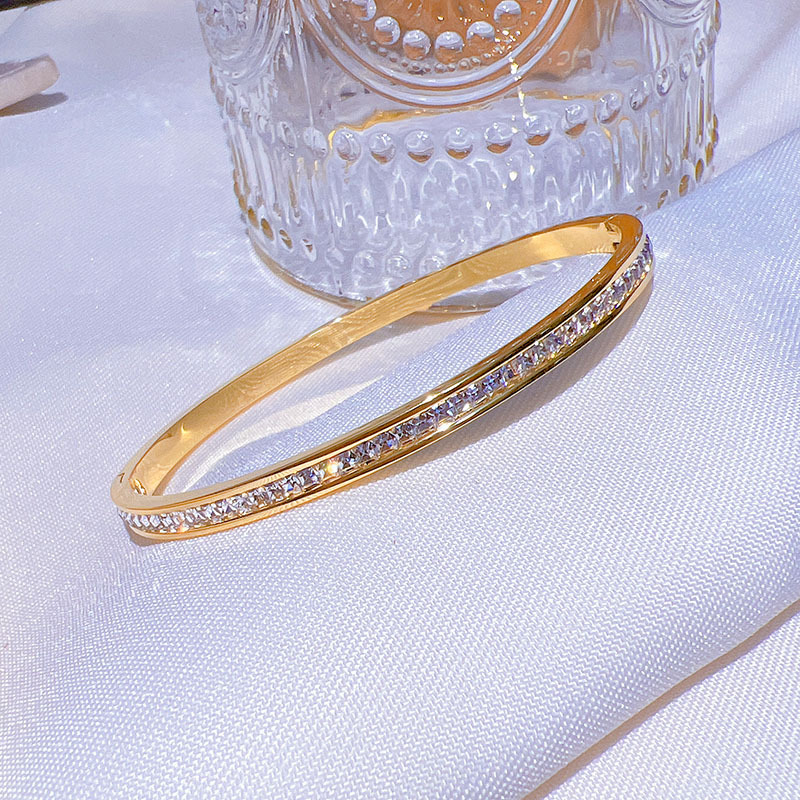 21g Weight Zircon Inlay Material Bangle Classification Simple Style Solid Color Titanium Steel Inlay Zircon Bangle
