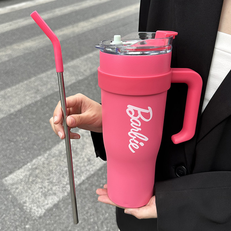 Tiktok mismo alivio tridimensional de acero inoxidable taza de vacío ins nicho ligero de lujo de gran capacidad taza de vacío de paja en stock