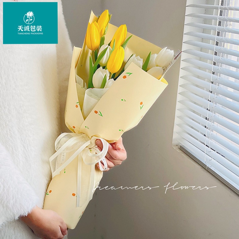 辛西娅郁金香鲜花包装纸鲜花花束防水包花材料礼物包装纸批发
