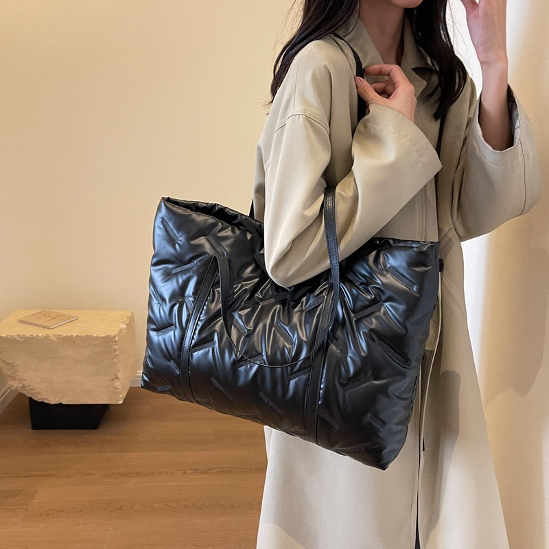 Bolsos para mujer 2024 nueva moda otoño e invierno bolso de hombro de gran capacidad bolso de mano de todo fósforo de moda bolso de viaje