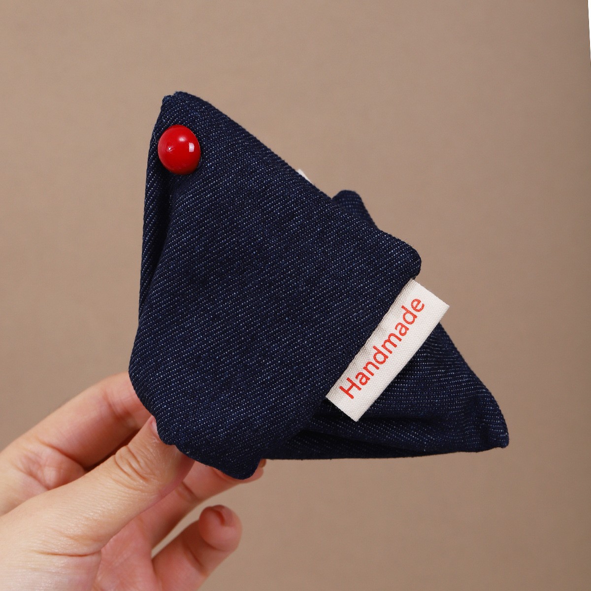 Corea del Sur Dongdaemun azul tibetano punto ondulado triángulo agarrar clips feminino detrás de la cabeza de cabello de tiburón clips de cabello más clips de cabello