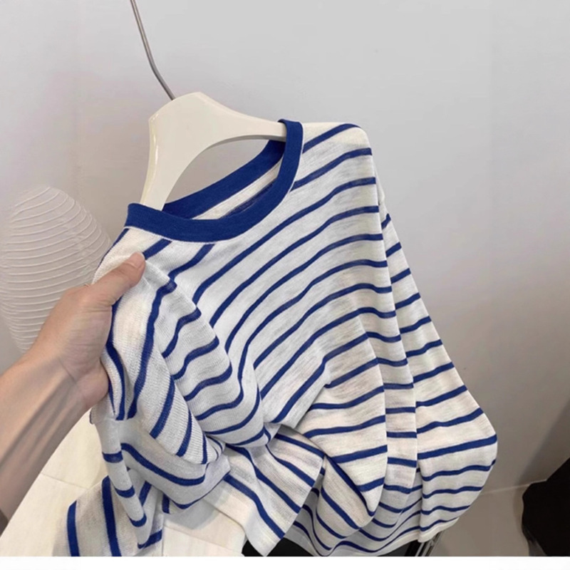 Clearance Sale ~ Authentic Cut Label Blue Striped Sunscreen Long Sleeve T-Shirt for Petite Women, Round Neck Knitted Cover-Up Clearance Sale ~ Authentic Cut Label Blue Striped Sunscreen Long Sleeve T-Shirt for Petite Women, Round Neck Knitted Cover-Up