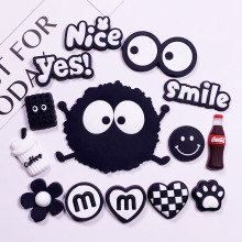 卡通黑煤球PVC软滴胶贴片配件diy手机耳机壳包包拖鞋装饰手作材料