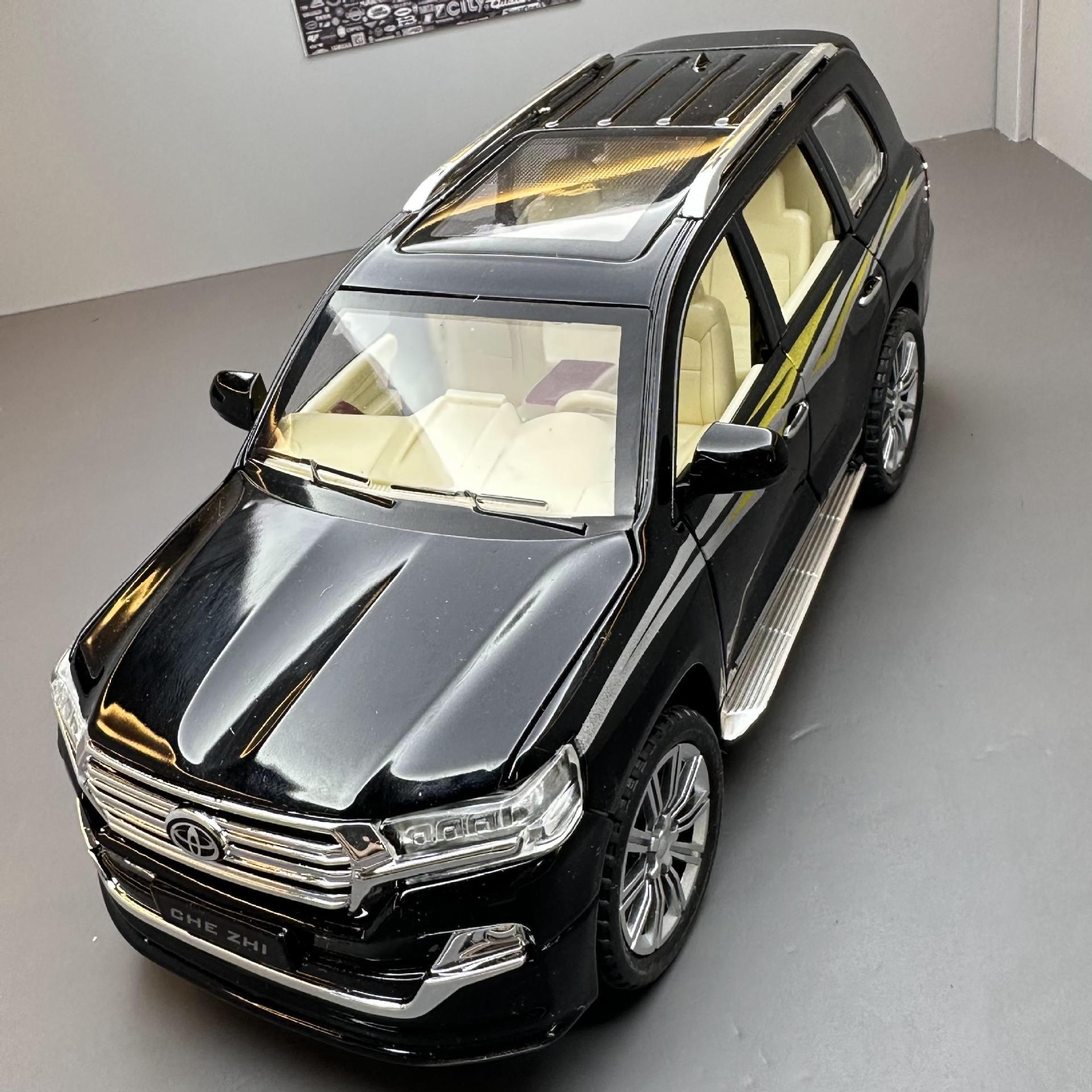 Coche 1:24 aleación coche modelo landkuroze vehículo todoterreno con sonido y luz batería coche música modelo adornos