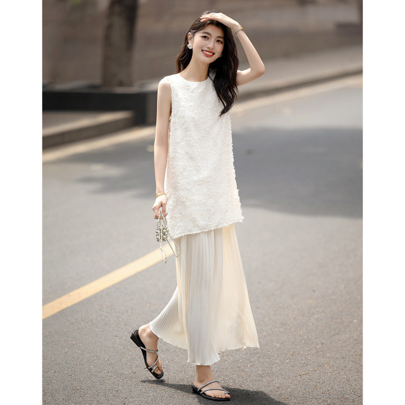 Orofeng Fake Two-Piece 25 Summer Light and Lazy Stereo Cut Flower Waistline Straight Pleated Women's Dress