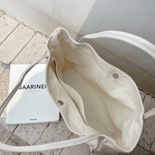 Korean bag women's new large handbag tote bag niche design versatile large capacity single shoulder casual armpit bag