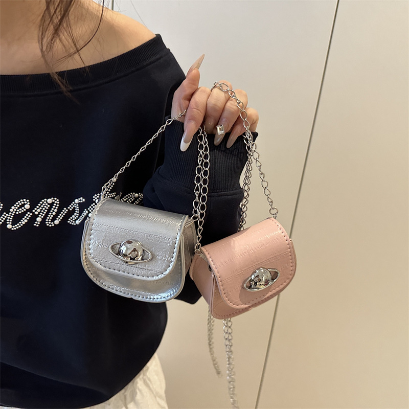 2025 yaz yeni retro günlük mini çapraz askılı küçük kare çanta sade günlük çanta moda trend omuz çantası