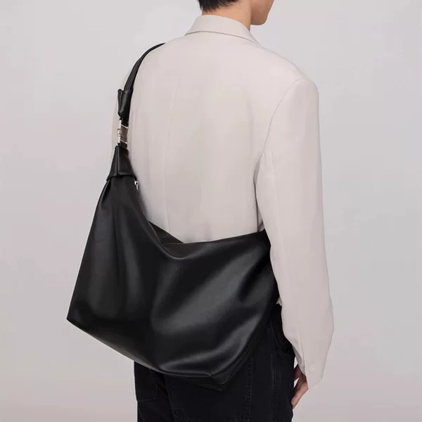 Korean Style Simple Soft Leather Men's Bag Dumpling Bag 2024 New Men's All-match Crossbody Bag Solid Color Commuter Bag Women's Trendy