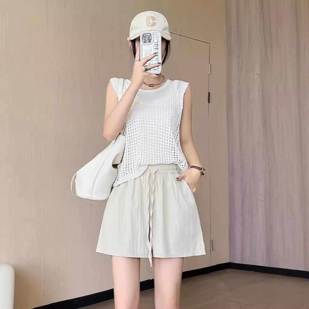 Light Green Versatile Ice Silk Yamamoto Short Pants for Women to Wear Outside, Summer 2025 High-Waisted Wide Leg Loose Casual Five-Finger Pants