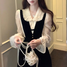 2025秋季黑白画境 刺绣重工翻领白色衬衣女+背带丝绒连衣裙套装秋