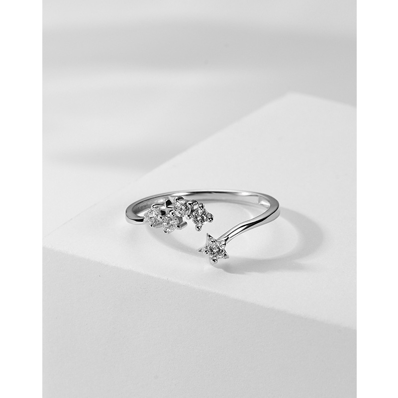 S925 plata esterlina pequeña estrella anillo de diamante hembra luz abierta lujo simple diseño de nicho anillo de sentido de alto grado anillo de dedo índice