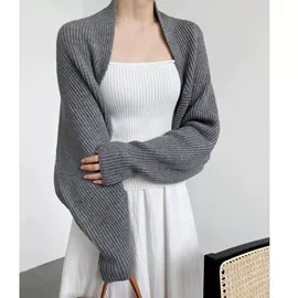 女式针织衫;吊带背心;连衣裙