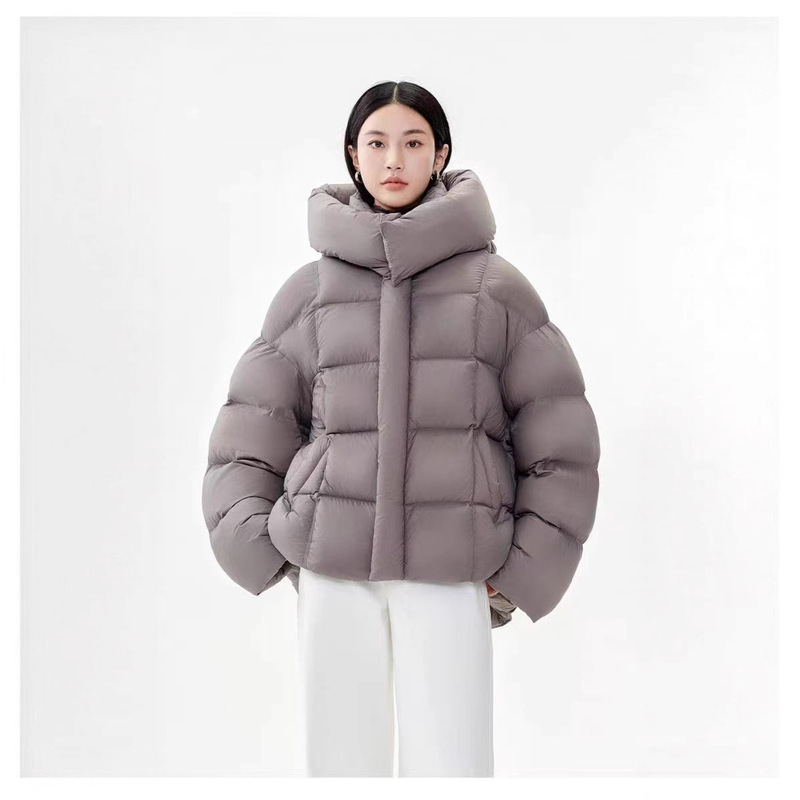 2025 Women's Short Loose Puffer down Jacket 90% White Duck down Hooded Casual Style Wholesale from Pinghu, Windproof and Warm Loose Fit