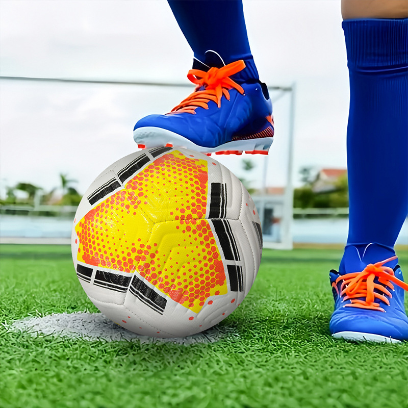 Standard No. 5 Pu Machine-Sewn Soccer Ball for School Sports Training, No. 5 Machine-Sewn Match Soccer Ball, Youth Soccer Wholesale