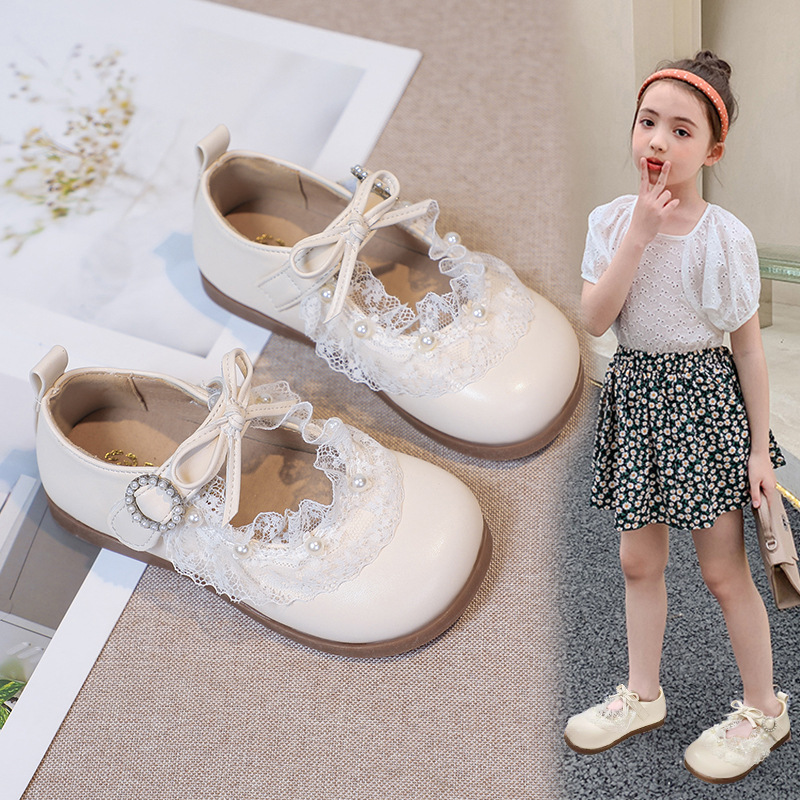 Zapatos de princesa para niñas zapatos de cuero plateados de suela suave para niños 2025 primavera y otoño nuevos zapatos de chicas de estilo extranjero zapatos de moda