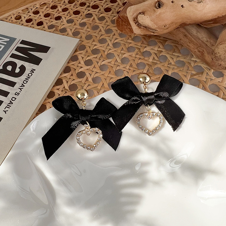 Korean Black Ribbon Bowknot Diamond Earrings New Fashion Earrings Design Earrings display picture 3