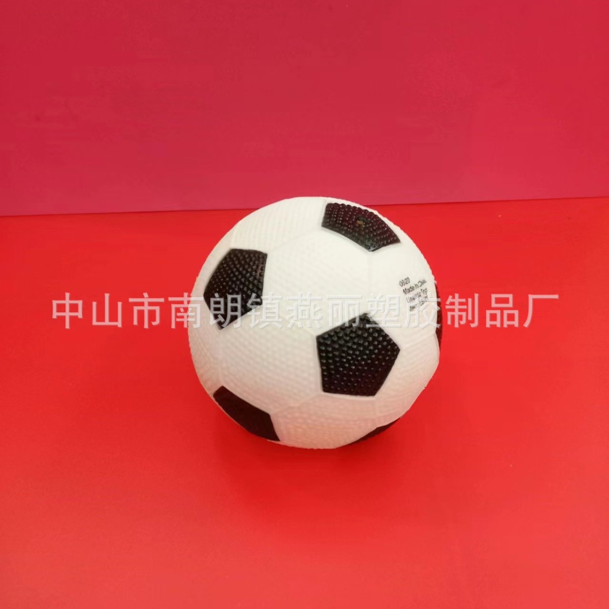 供应搪胶足球搪胶篮球搪胶橄榄球搪胶美式足球有多种尺寸PVC球