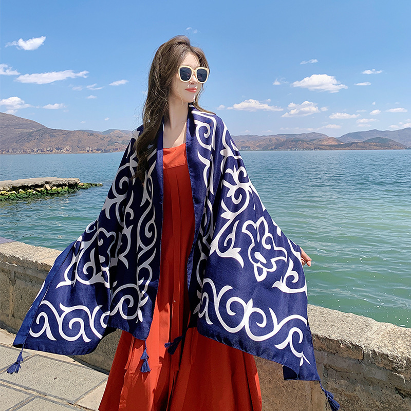 Estilo étnico primavera y verano fino algodón y lino sienten gran bufanda exterior desgaste decorativo chal azul oscuro retro protector solar Toalla de playa