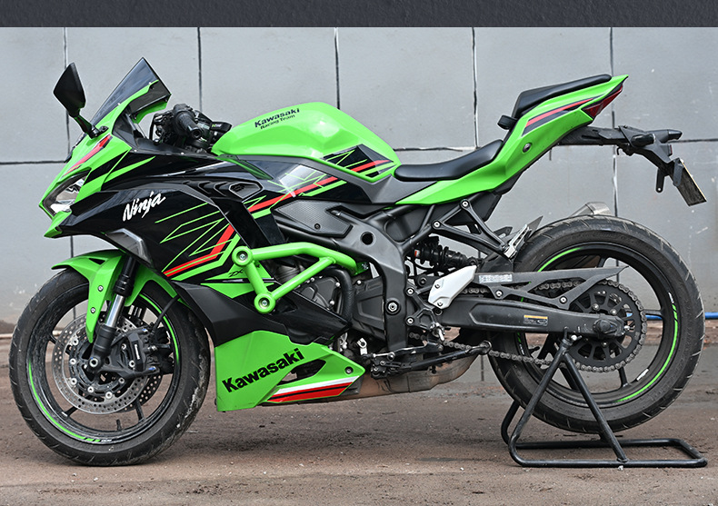 Suitable for Kawasaki Zx-4R Crash Bars, Anti-Fall and Anti-Collision Bumpers, Aluminum Alloy Head Spring Racing Bars Modification