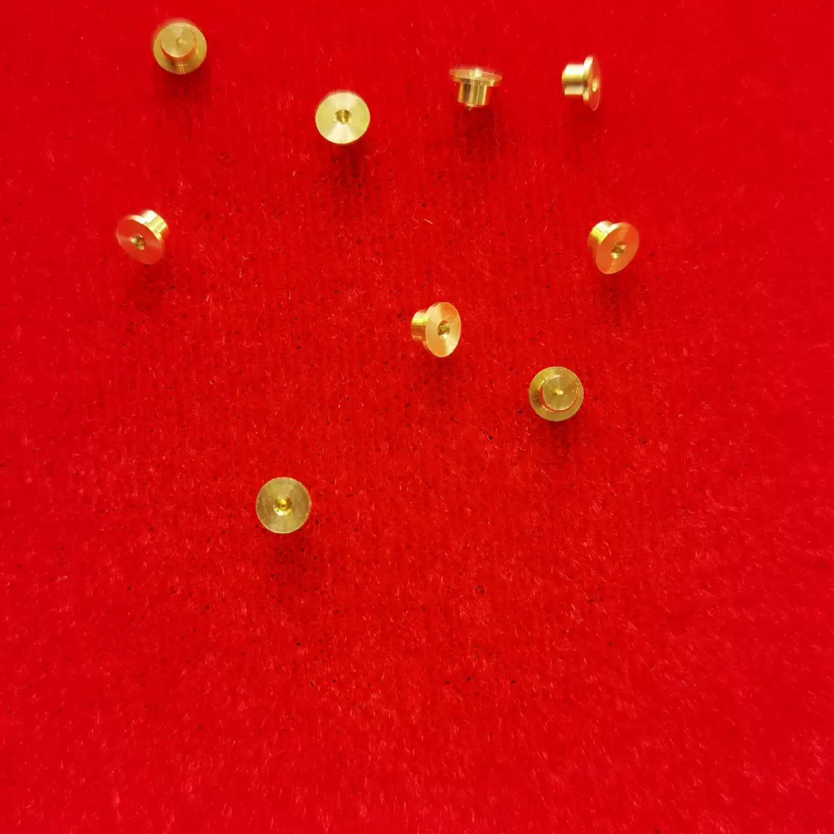 东莞凤岗生产厂家直销铜螺母铜车件铜铆钉铜柱耐用螺丝