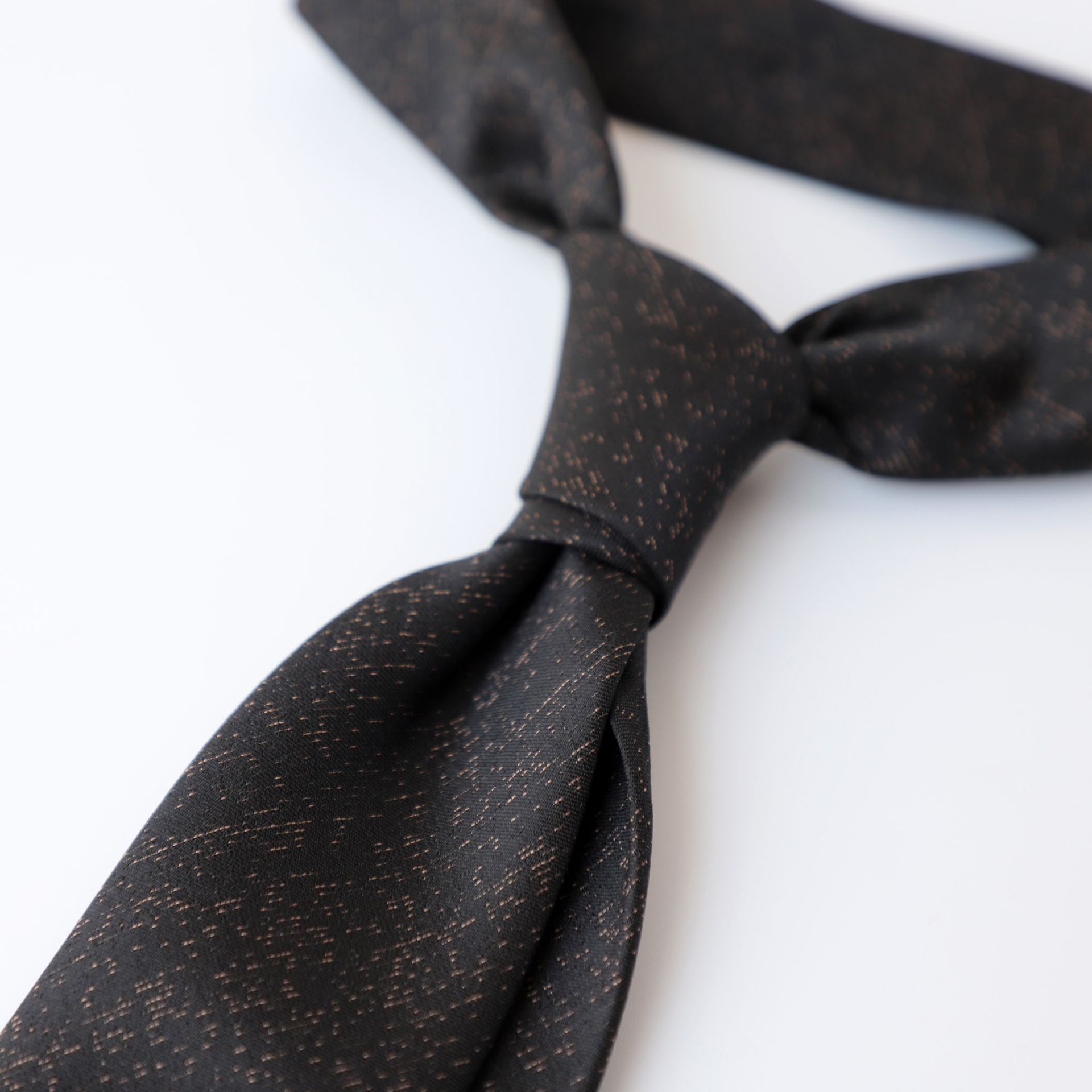 Cravatta formale da uomo, da lavoro, nera, con motivo marrone scuro, da 8 cm, tinta unita_voghion.com