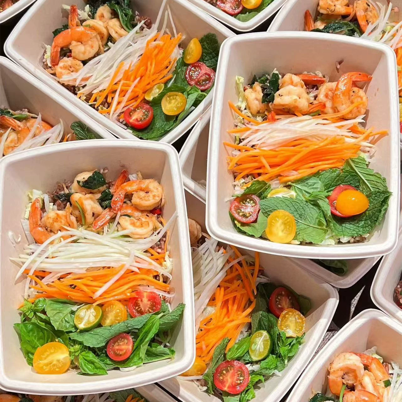 Одноразовый разлагаемый 1700 мл большой емкости тайский салат с креветками