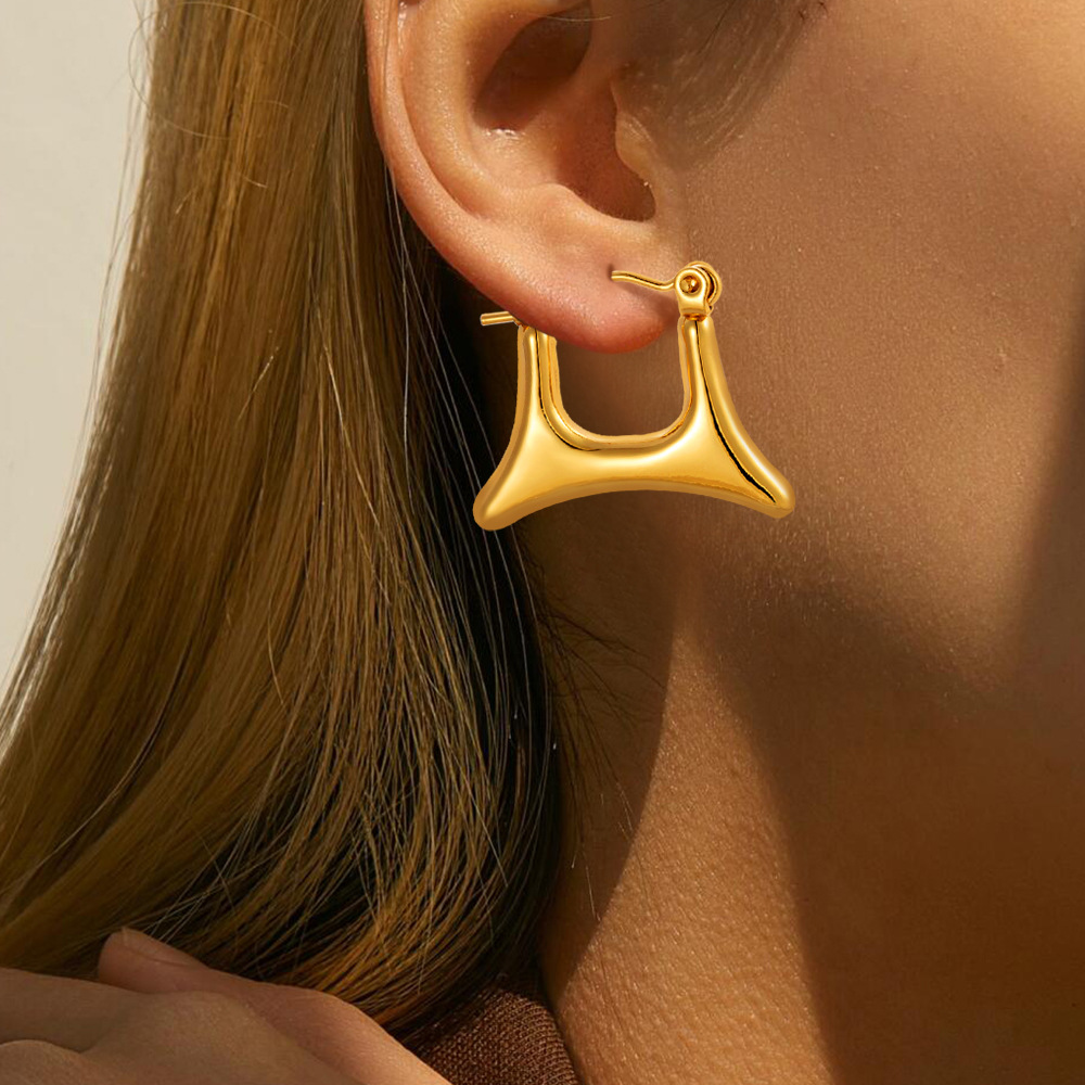 Pendientes de acero de titanio geométrico de personalidad de moda de estilo ins europeo y americano Pendientes de acero inoxidable de alta calidad de oro de 18k
