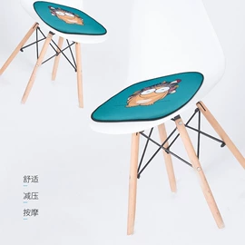 座垫、座套;头枕;腰靠