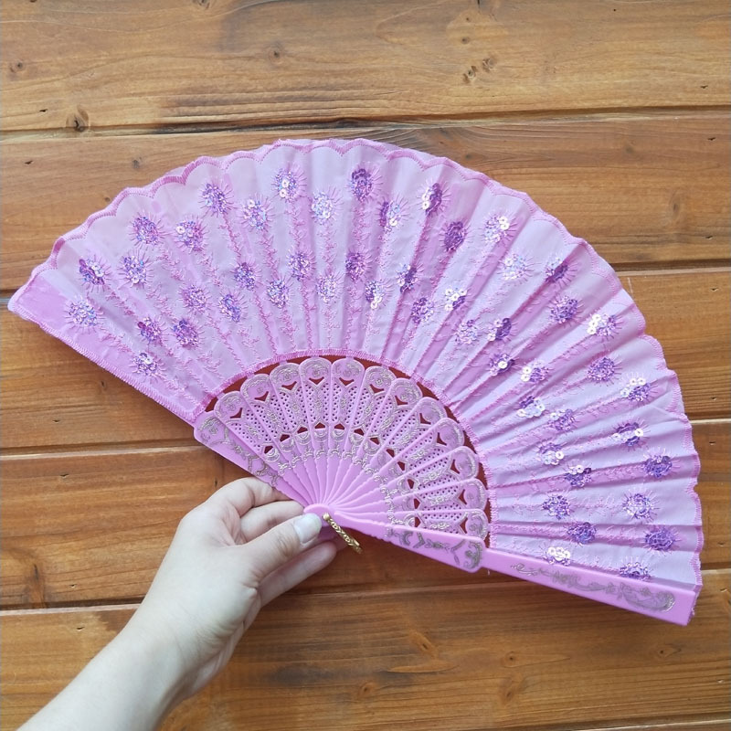 Mayorista barra negra de color sequinilla estampado ventilador plegable accesorios de baile ventilador de baile Wing Chun puede agregar impresión de tela de silk