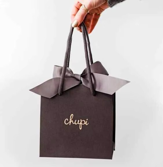 Yisheng Packaging Bag Paper Bag Customized Gift Bag Discount Retro Designer Shopping Paper Bag Fashion Large White Portuguese Yisheng Packaging Bag Paper Bag Customized Gift Bag Discount Retro Designer Shopping Paper Bag Fashion Large White Portuguese