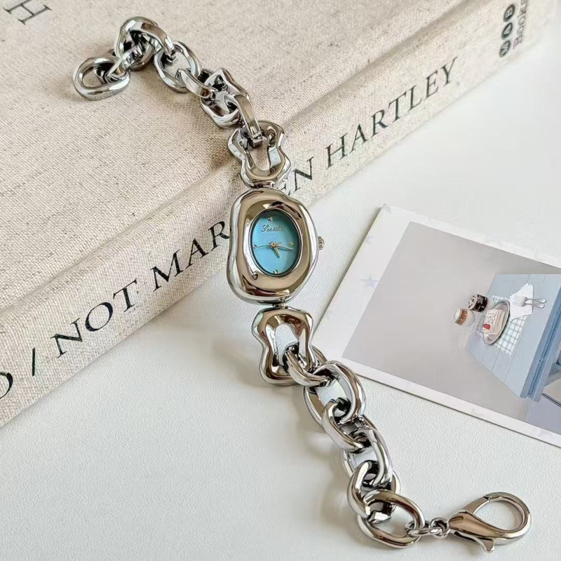Gaudi's New Popular Bathtub-Shaped Versatile and Unique Live-Stream Bracelet Watch, Direct from the Manufacturer, Wholesale for Foreign Trade