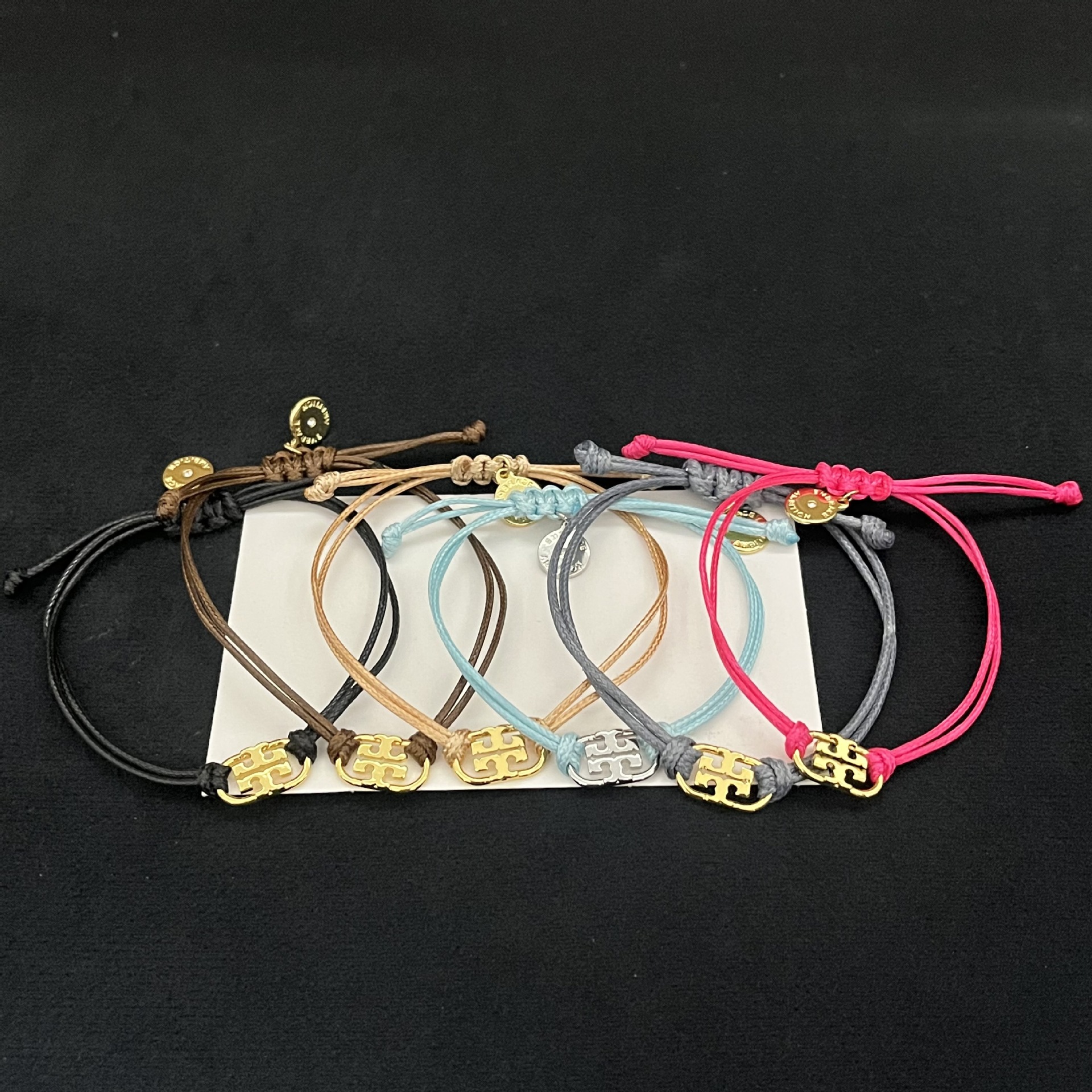 New Fashionable Light Luxury Minimalist Commuter Bracelet with Unique Design and Exquisite Craftsmanship