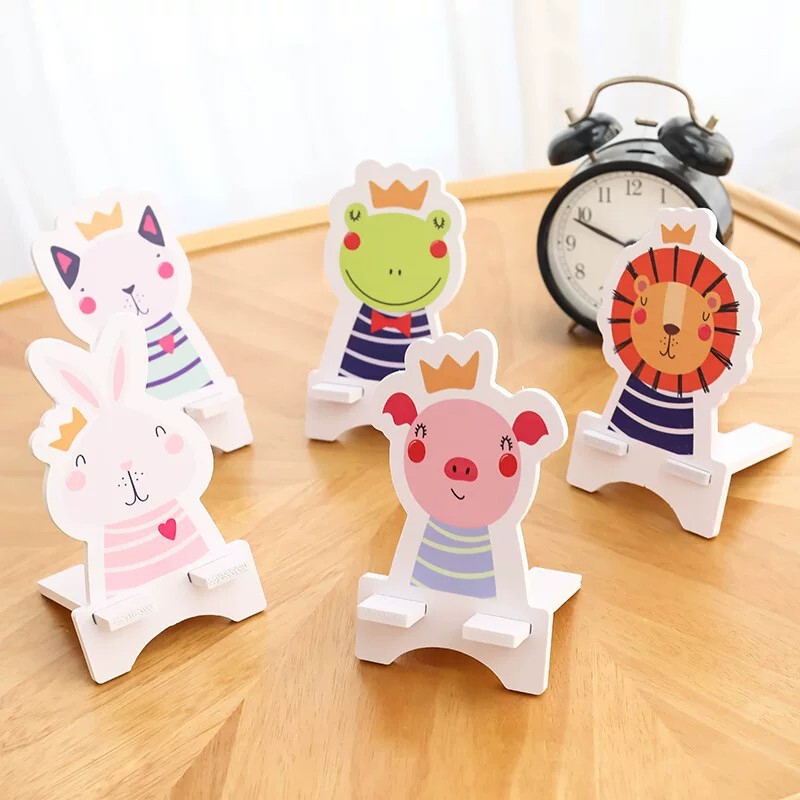 Lazy Person's Fan Merchandise: Simple Wooden Phone and Tablet Stand for Bedside or Desktop, Customizable Logo for Event Promotion Lazy Person's Fan Merchandise: Simple Wooden Phone and Tablet Stand for Bedside or Desktop, Customizable Logo for Event Promotion