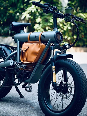 Electric car cushion mid-mounted battery seat bag retro