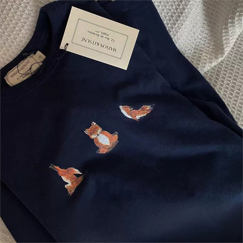 Camiseta francesa de manga curta com estampa de raposa fofa, de alta qualidade, acessível, para casais, estilo único, nicho.